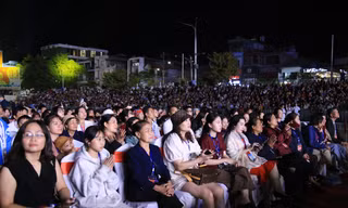 Tưng bừng khai mạc Lễ hội Hoa Ban 