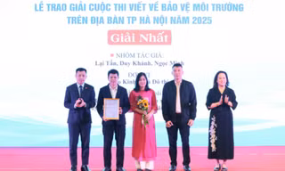 Hà Nội trao giải cuộc thi viết về bảo vệ môi trường