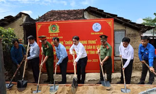 Công an Khánh Hòa triển khai 'Chiến dịch Quang Trung' xây nhà cho người dân vùng lũ