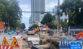 Lần đầu tiên một nhà thầu ở Nha Trang bị lập biên bản vì thi công cẩu thả