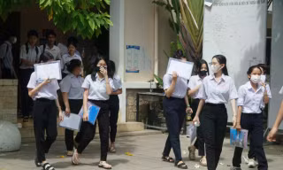 Chưa bắt buộc học sinh Khánh Hòa phải mặc chung đồng phục