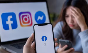 Facebook bất ngờ bị lỗi, "đá văng" hàng loạt người dùng, làm sao để khắc phục?