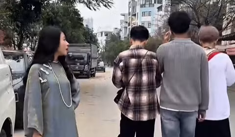 Trend chụp ảnh "ngoái đầu nhìn" gây sốt TikTok, làm sống dậy bản hit 8 năm tuổi