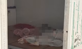 Phát hiện 2 em nhỏ tử vong bất thường, người bà bị thương tại khu trọ ở Hưng Yên