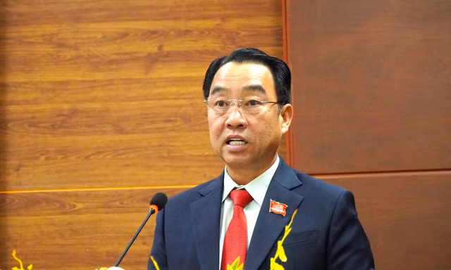 Ông Lữ Quang Ngời tái đắc cử Chủ tịch UBND tỉnh Cà Mau