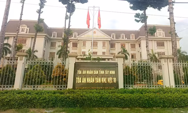  Dôi dư hàng trăm trụ sở ở vị trí 'đất vàng' 