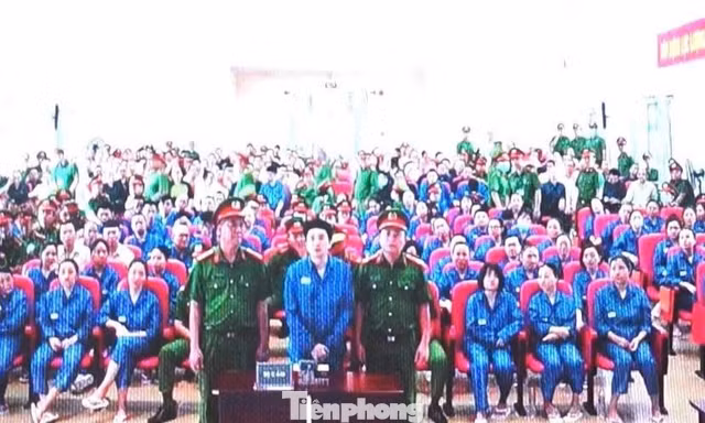 Xét xử Chi Dân, An Tây, 'Cô tiên từ thiện' hầu tòa tại đầu cầu Trại tạm giam Chí Hòa