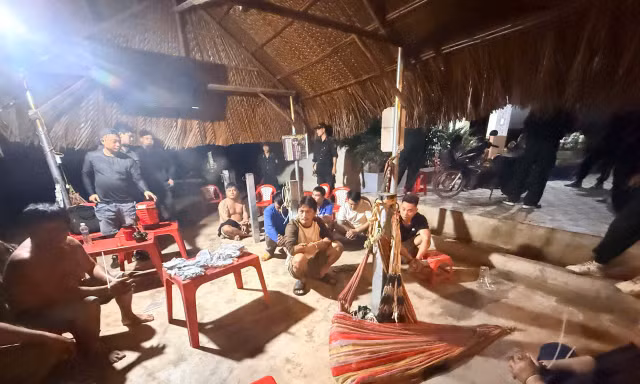 Bắt quả tang nhóm cá độ World Cup tại quán cà phê ở Tây Ninh 