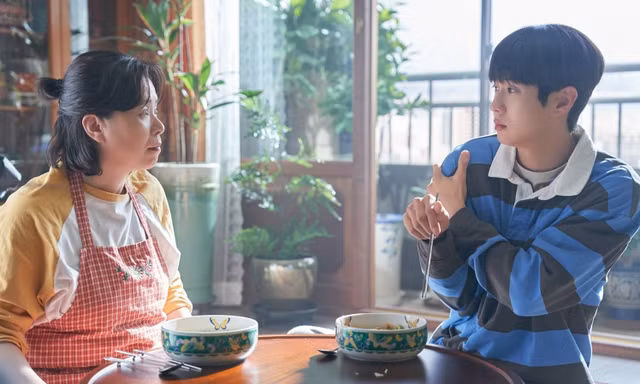 Đếm Ngày Xa Mẹ: Câu chuyện đẫm nước mắt đứa con phải từ chối bữa cơm mẹ nấu