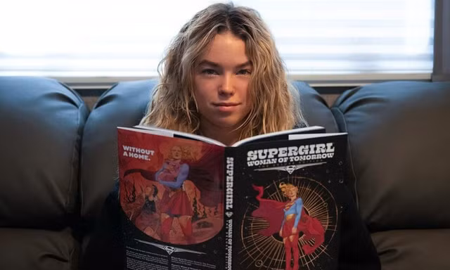 SUPERGIRL x LE SSERAFIM: Cú nổ phòng vé từ nàng siêu nhân không cần hoàn hảo?