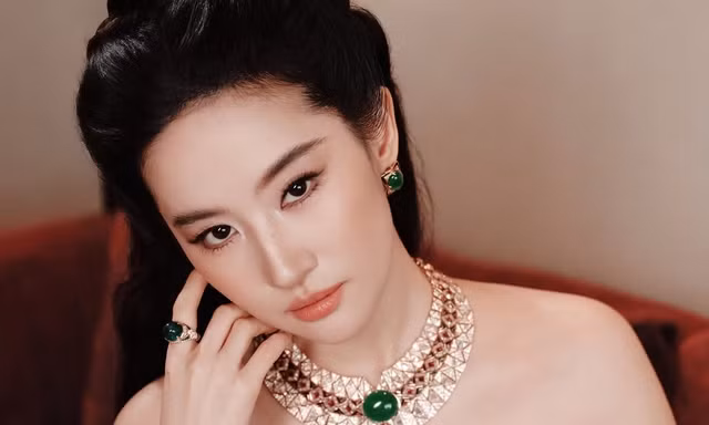 Lưu Diệc Phi đã gỡ bỏ tấm ảnh thị phi vì bị cư dân mạng Việt Nam “sấy khô”?
