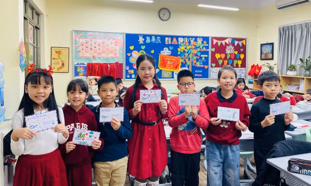 Yêu thương gửi đảo xa: Bài học về lòng biết ơn của tween Tiểu học Đoàn Thị Điểm