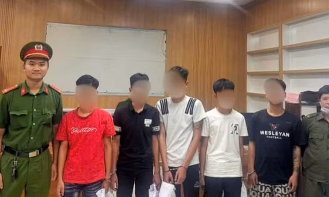 Nhóm thanh thiếu niên liên quan đến vụ cướp tài sản bằng hung khí trên địa bàn phường Hòa Khánh