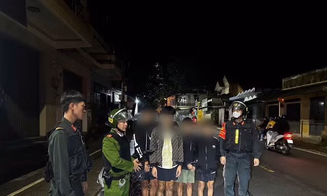 Xử lý nhóm người mang hung khí dạo phố, làm rõ 4 vụ trộm xe máy