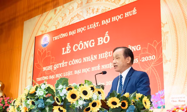 Công bố Hiệu trưởng Trường Đại học Luật, Đại học Huế