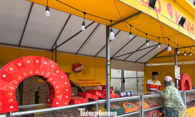 Bánh trung thu Đà Nẵng 'ế chỏng ế chơ'