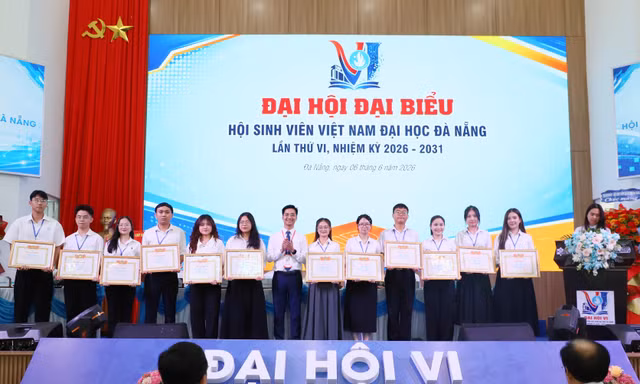 Sinh viên Đà Nẵng phải phấn đấu thành công dân số, công dân toàn cầu
