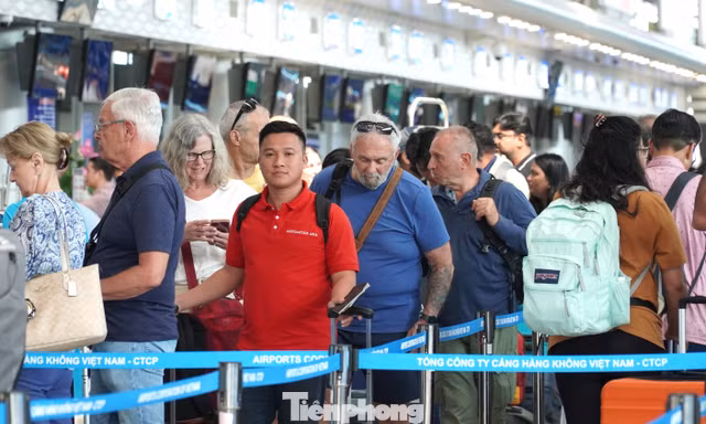 Sân bay Đà Nẵng gặp khó 