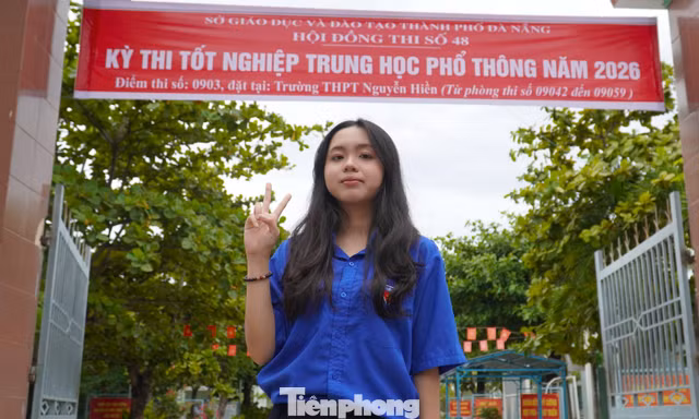 Tình nguyện viên 'đặc biệt' tiếp sức sĩ tử Đà Nẵng