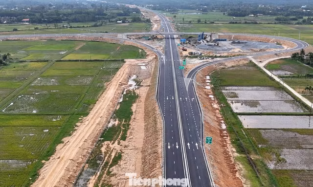 Cao tốc Quảng Ngãi - Hoài Nhơn chính thức đưa vào vận hành 