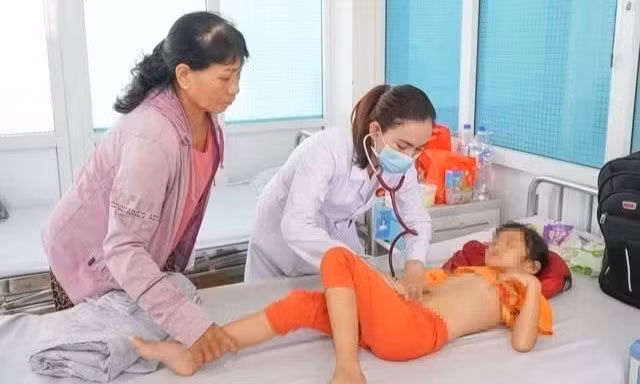 Xác định nguyên nhân gây ra vụ ngộ độc thực phẩm ở Quảng Ngãi