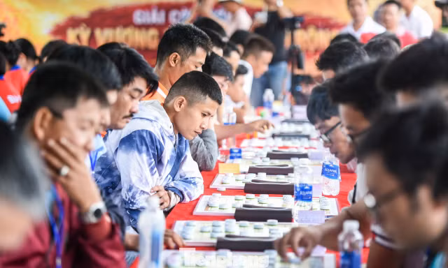 Độc đáo tranh tài cờ tướng trên Đỉnh Bàn Cờ