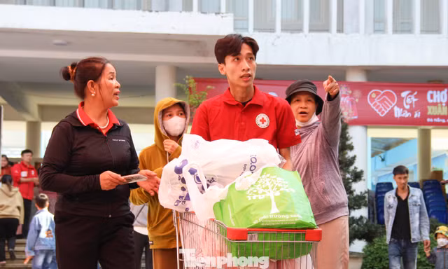 Ấm lòng Tết nhân ái dành cho nghìn người nghèo ở Đà Nẵng