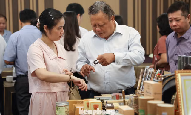 Làng nghề Việt cần xây 'gian hàng quốc gia' trên sàn, hướng đến 'xuất khẩu số'