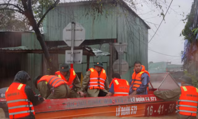 Gia Lai mưa lớn trên diện rộng, ngập sâu hơn 2m