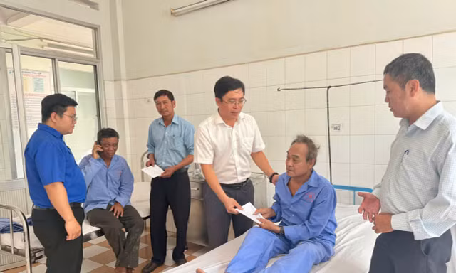 Nguyên nhân xe khách chở 12 người lao xuống vực trên đèo An Khê
