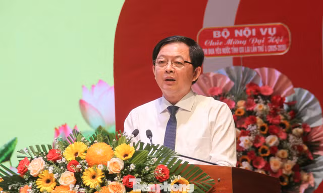 Bí thư Tỉnh ủy Gia Lai: Chú trọng khen thưởng tập thể, cá nhân lao động trực tiếp
