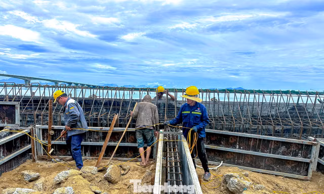 Chạy đua hoàn thiện bờ kè ven sông Thu Bồn trước mùa mưa bão