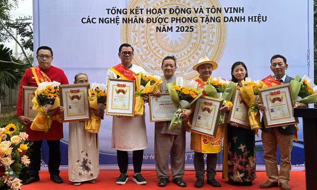 6 nghệ nhân được phong tặng Nghệ nhân Nhân dân, Nghệ nhân Ưu tú 