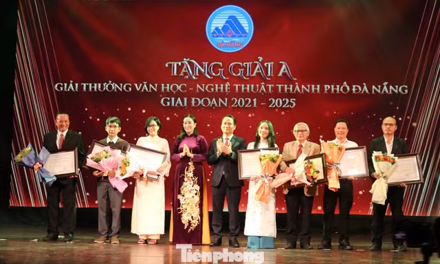 Trao thưởng 61 tác phẩm, vai diễn 