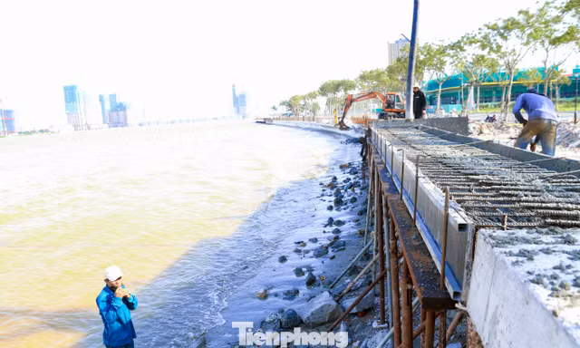 Đà Nẵng chạy đua tiến độ tại bờ kè Như Nguyệt sau khi bão tàn phá