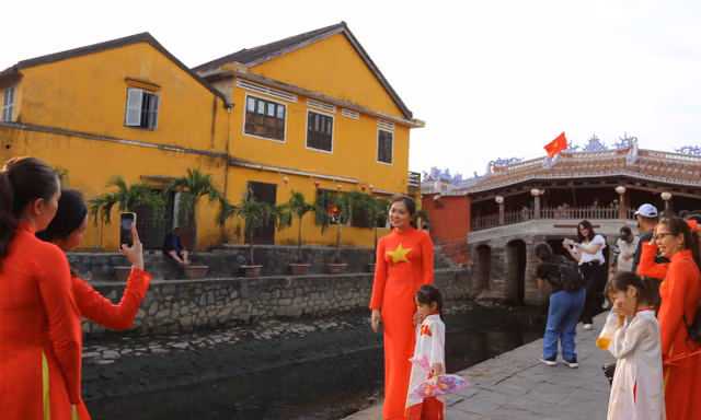 Biến bãi biển Đà Nẵng thành công viên nghệ thuật tương tác đầu tiên trên thế giới