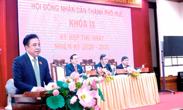Ông Nguyễn Khắc Toàn tái đắc cử Chủ tịch UBND TP. Huế