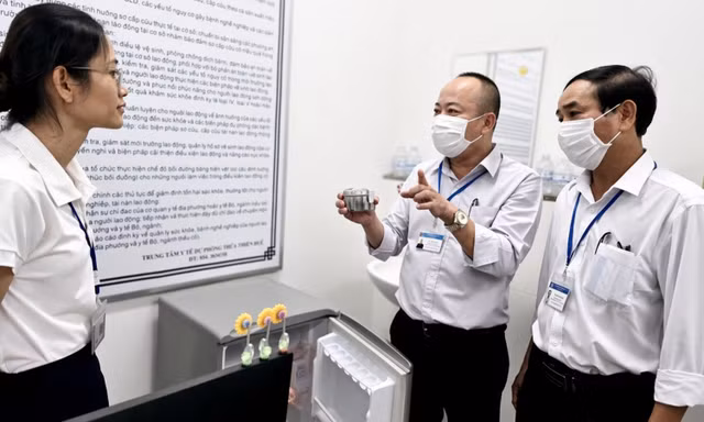 Kiểm tra 25 bếp ăn, cơ sở ăn uống sau vụ nghi ngộ độc tập thể ở Huế