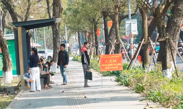 Huế nỗ lực ‘giành’ lại vỉa hè cho người đi bộ, du khách