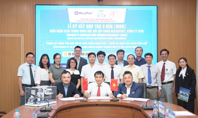 Huế lập Trung tâm đào tạo phẫu thuật robot Việt - Trung đầu tiên