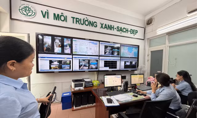 Chủ tịch Đà Nẵng chỉ đạo 'nóng' việc thu gom rác, phạt nguội tình trạng đổ trộm
