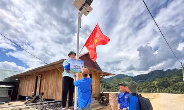 Sôi nổi Mùa hè xanh ở xã biên giới Đà Nẵng