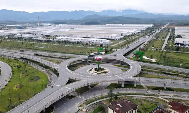 Tuyến cao tốc nội thị 4-6 làn xe kết nối trung tâm Đà Nẵng đến Chu Lai chạy qua những khu vực nào? 