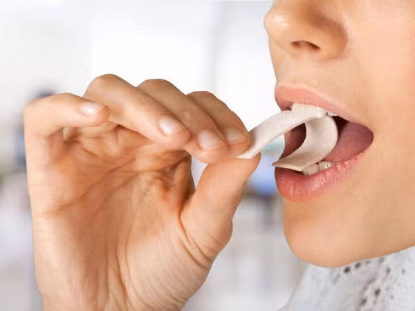 Chuyện gì sẽ xảy ra với cơ thể khi bạn không may nuốt mất kẹo cao su?