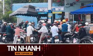 TIN NHANH: Chuyên gia chỉ cách lái xe tiết kiệm nhiên liệu trong bối cảnh giá xăng dầu tăng cao