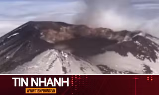 TIN NHANH: Núi lửa phun trào sau động đất ở Nga; U23 Indonesia thua trận, 22 CĐV bị bắt