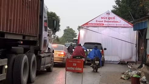 Dựng rạp hiếu, hỉ ngoài đường có vi phạm luật?