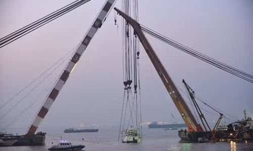 Chiếc tàu Wanshenzhou 67 bị chìm trên sông Trường Giang. Ảnh: Xinhua