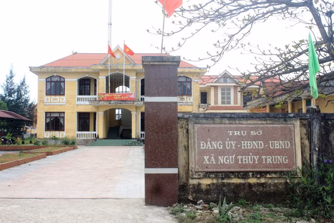 Trụ sở xã Ngư Thủy Trung – một trong những đơn vị hành chính cấp xã phải sắp xếp.