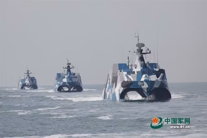 Tàu tên lửa Type 022 của Hải quân Trung Quốc. Ảnh: Chinamil